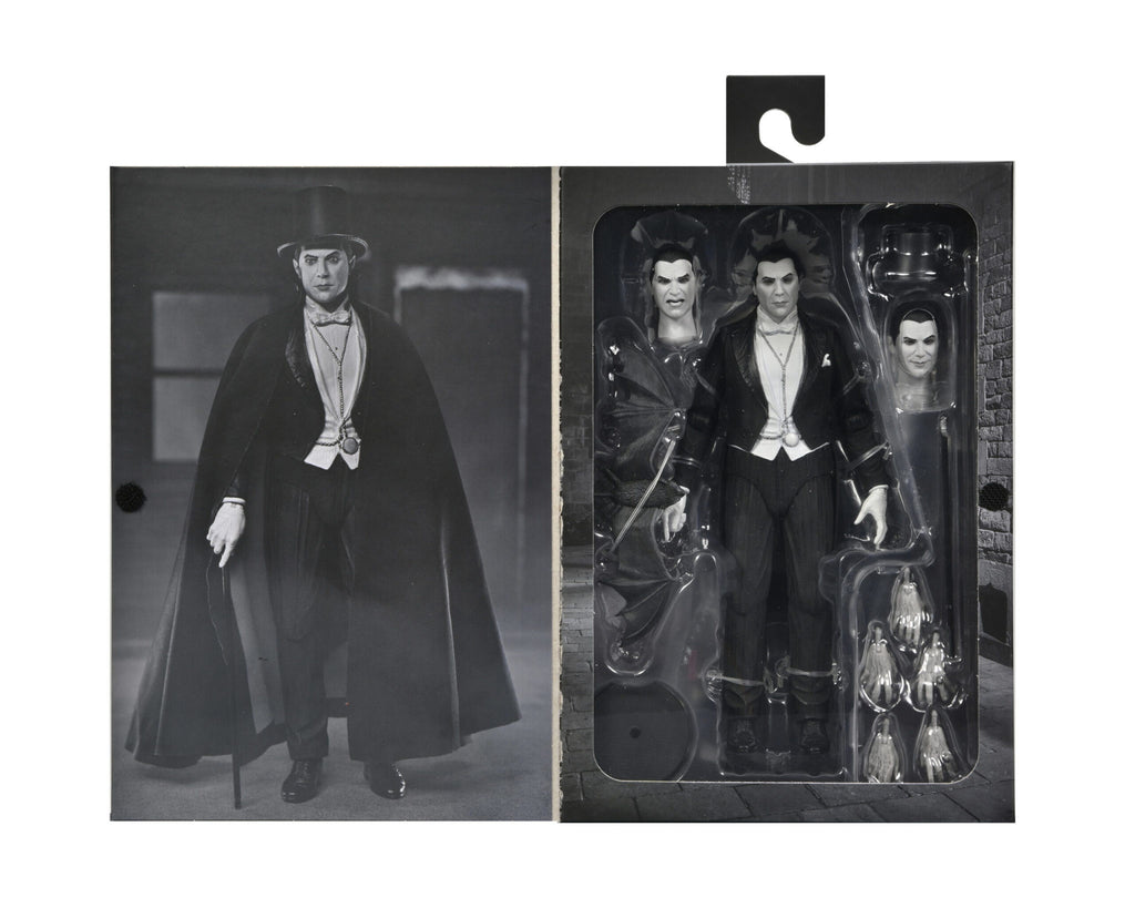 Universal Monsters: Dracula - Carfax Abbey - 7 inch Action Figure - Fans Geek Store
