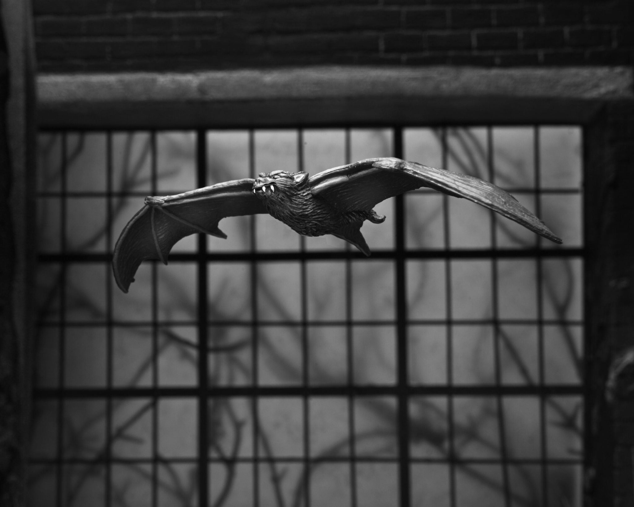 Universal Monsters: Dracula - Carfax Abbey - 7 inch Action Figure - Fans Geek Store