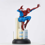 Marvel Gallery: Leaping Spider - Man - Exclusive 25th Anniversary Figure - Fans Geek Store