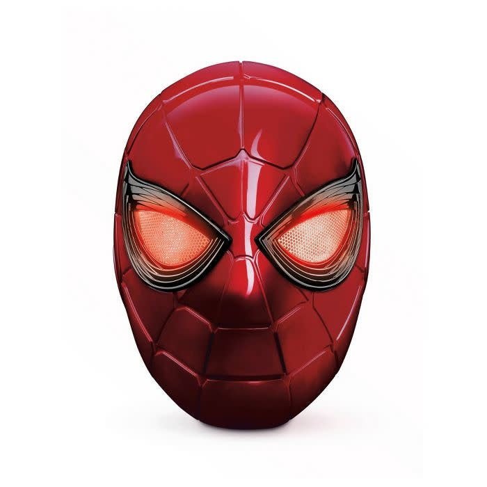 Marvel Legends Series: Iron Spider Electronic Helmet - Fans Geek Store