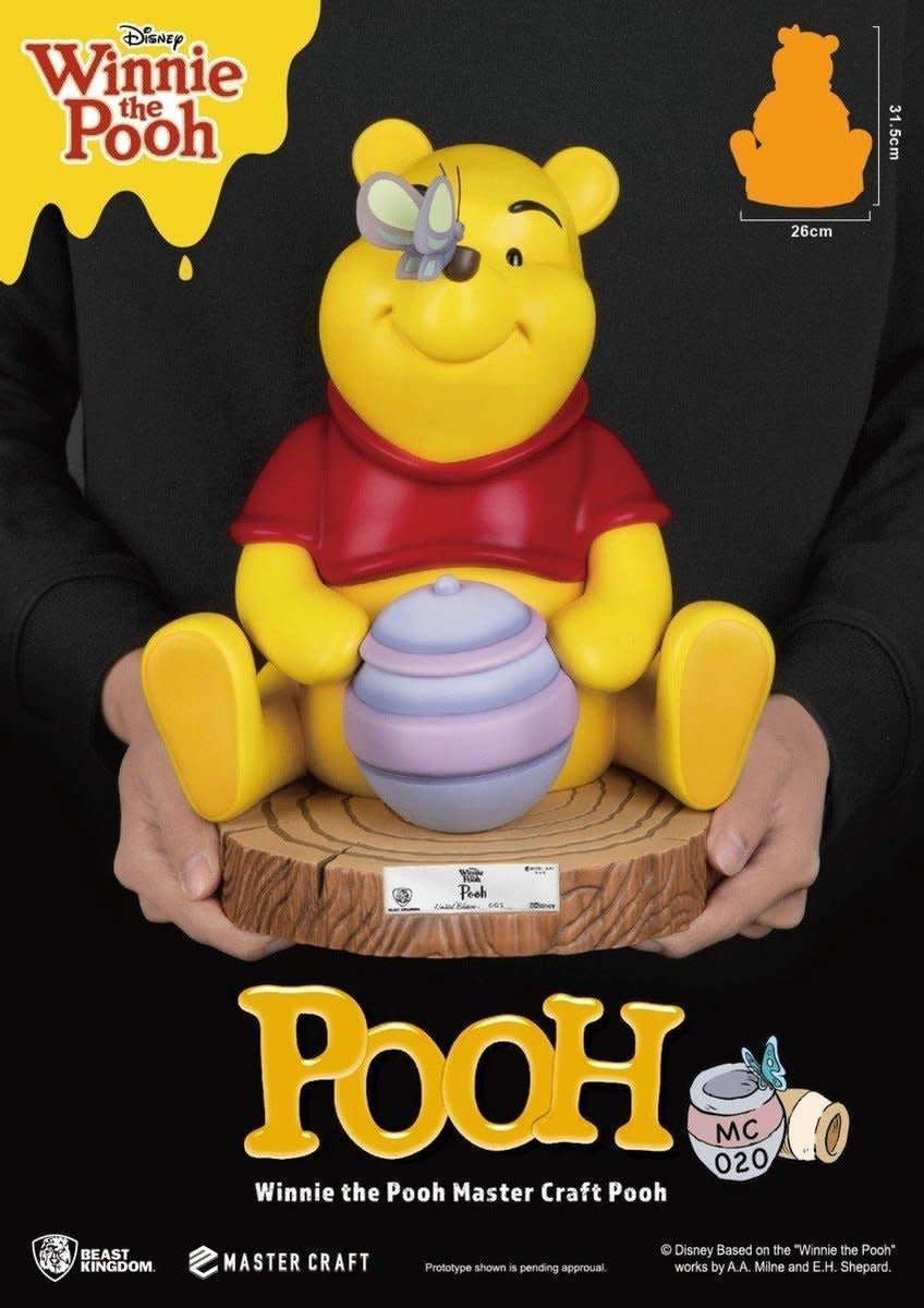 Disney: Master Craft Winnie the Pooh Statue - Fans Geek Store
