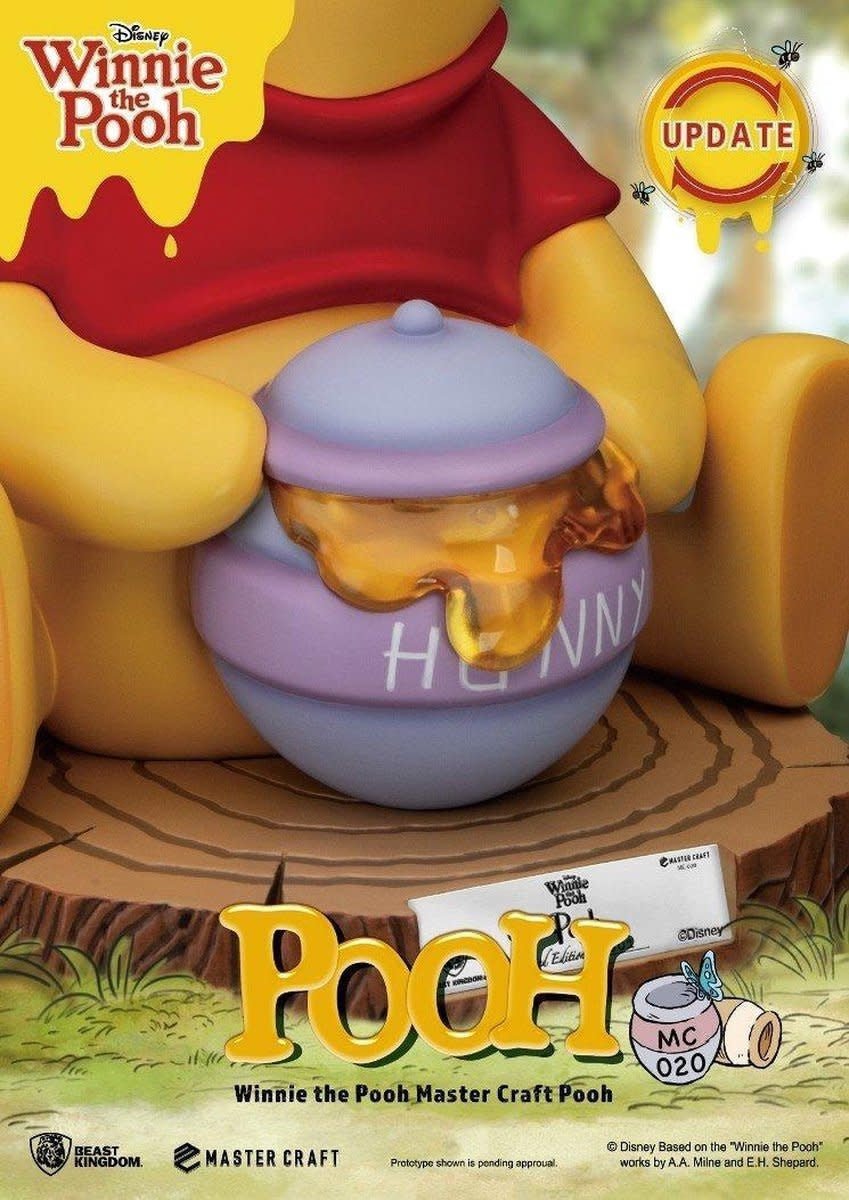 Disney: Master Craft Winnie the Pooh Statue - Fans Geek Store