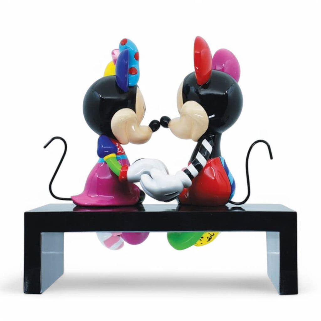 Mickey and Minnie Mouse Love Figurine - Fans Geek Store