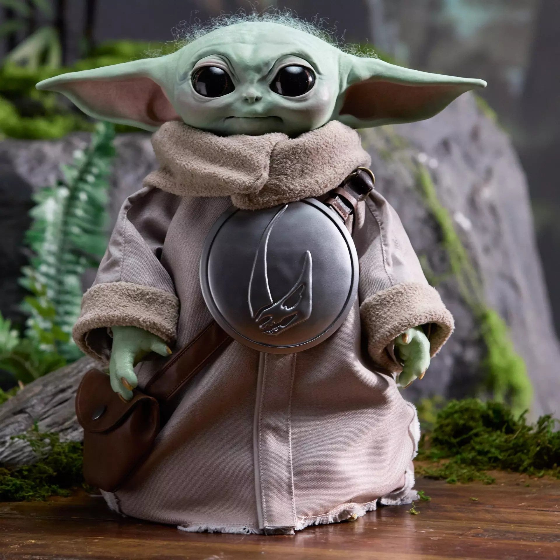 Hasbro Star Wars The Mandalorian Ultimate Grogu Animatronic Figuur 37 cm