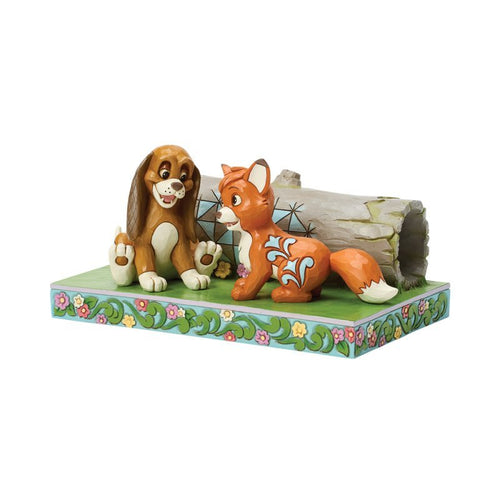 An Unlikely Friendship (Fox & Hound) - Jim Shore Disney Traditions Beeldje - Fans Geek Storeproduct_typeJim Shore