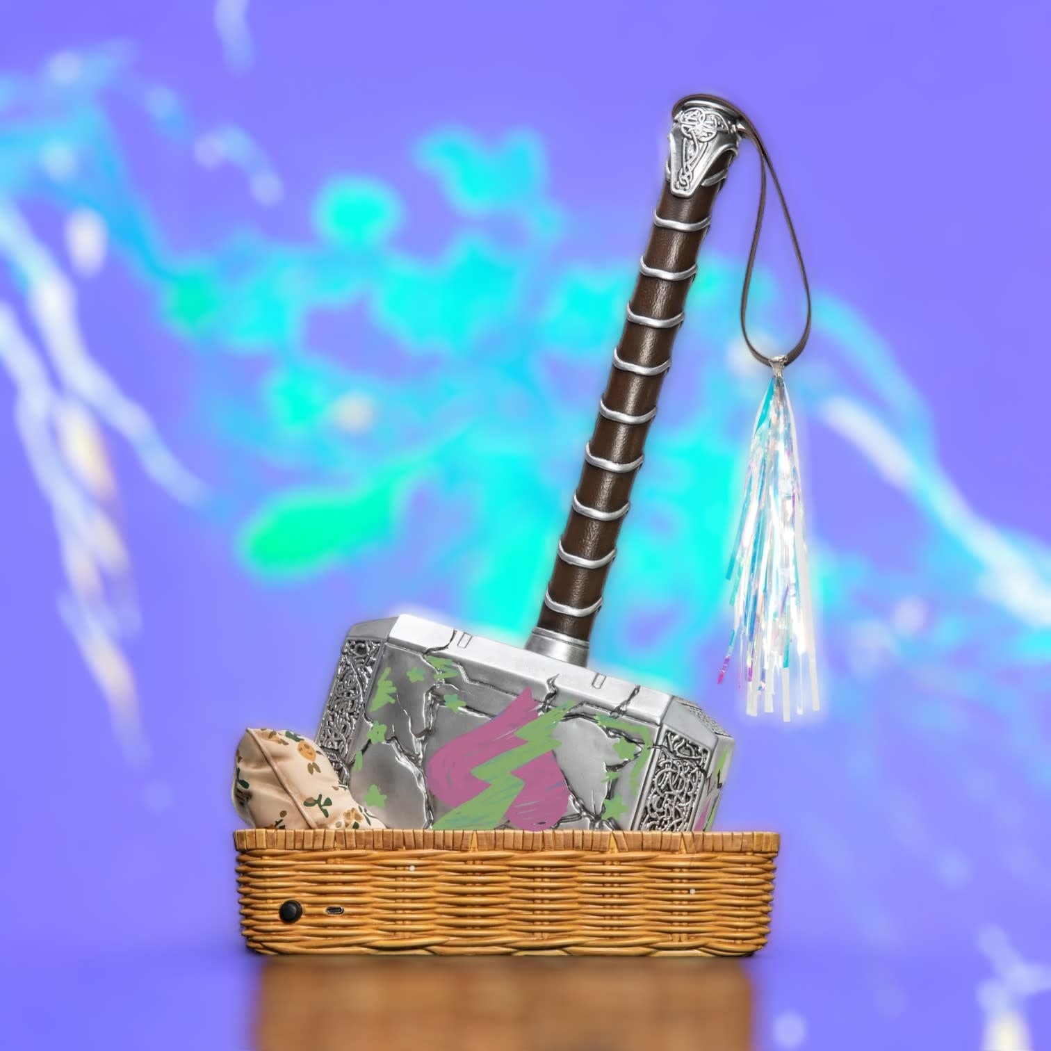 Marvel: Thor Love and Thunder - Mjolnir Love Version 1:1 Scale Statue - Fans Geek Store