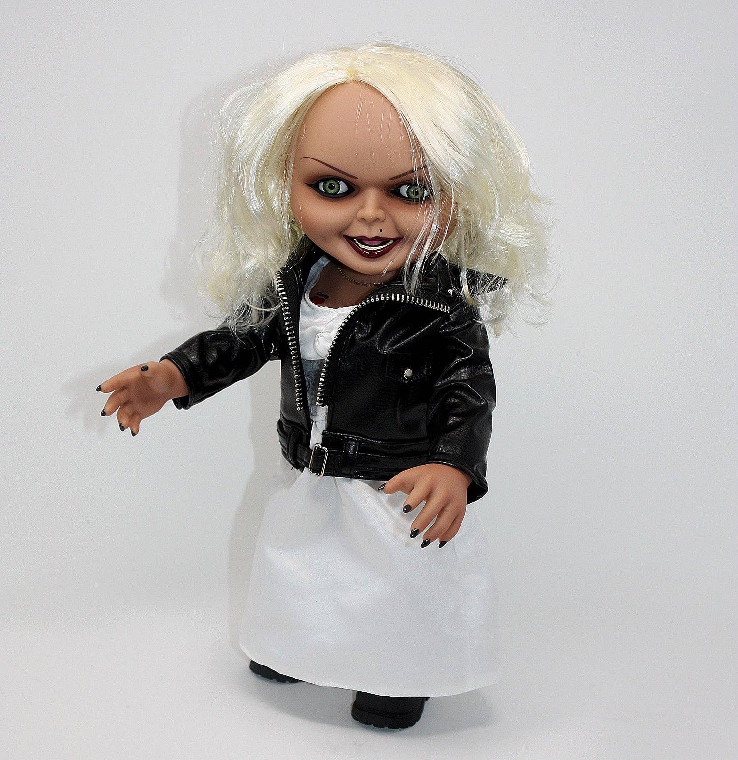 Bride of Chucky – Pratende Tiffany Pop 38 cm | Mezco Toyz - Fans Geek Storeproduct_typeClose Up GmbH