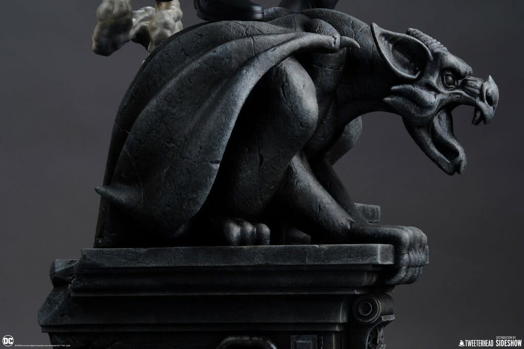 DC Comics: Batman Black and Gray Edition 1:6 Scale Maquette - Fans Geek Store