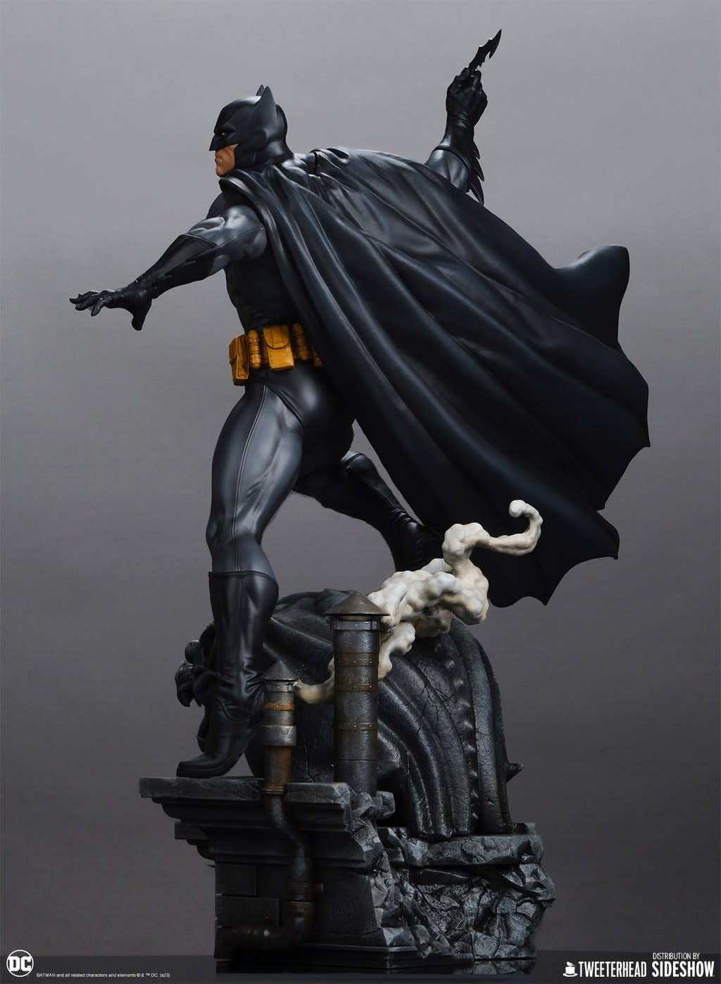 DC Comics: Batman Black and Gray Edition 1:6 Scale Maquette - Fans Geek Store