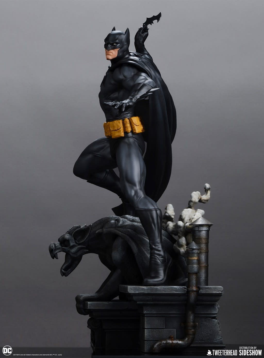 DC Comics: Batman Black and Gray Edition 1:6 Scale Maquette - Fans Geek Store