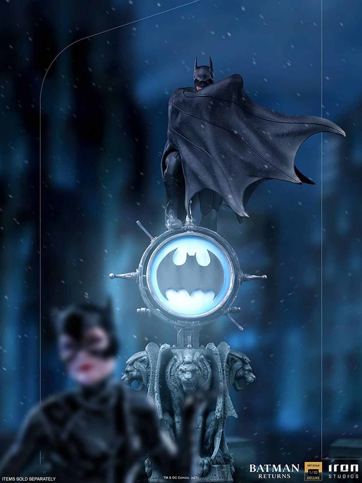 DC Comics: Batman Returns - Deluxe Batman 1:10 Scale Statue - Fans Geek Store