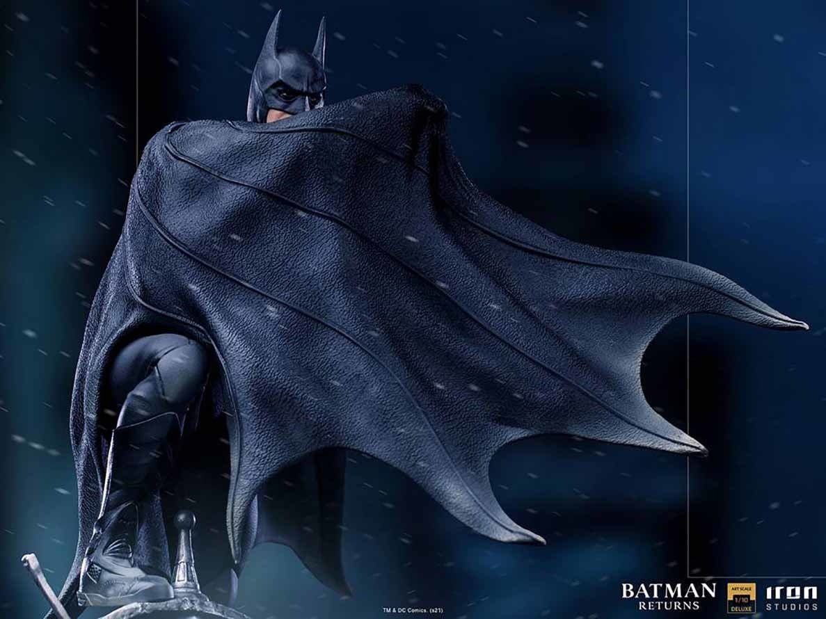 DC Comics: Batman Returns - Deluxe Batman 1:10 Scale Statue - Fans Geek Store