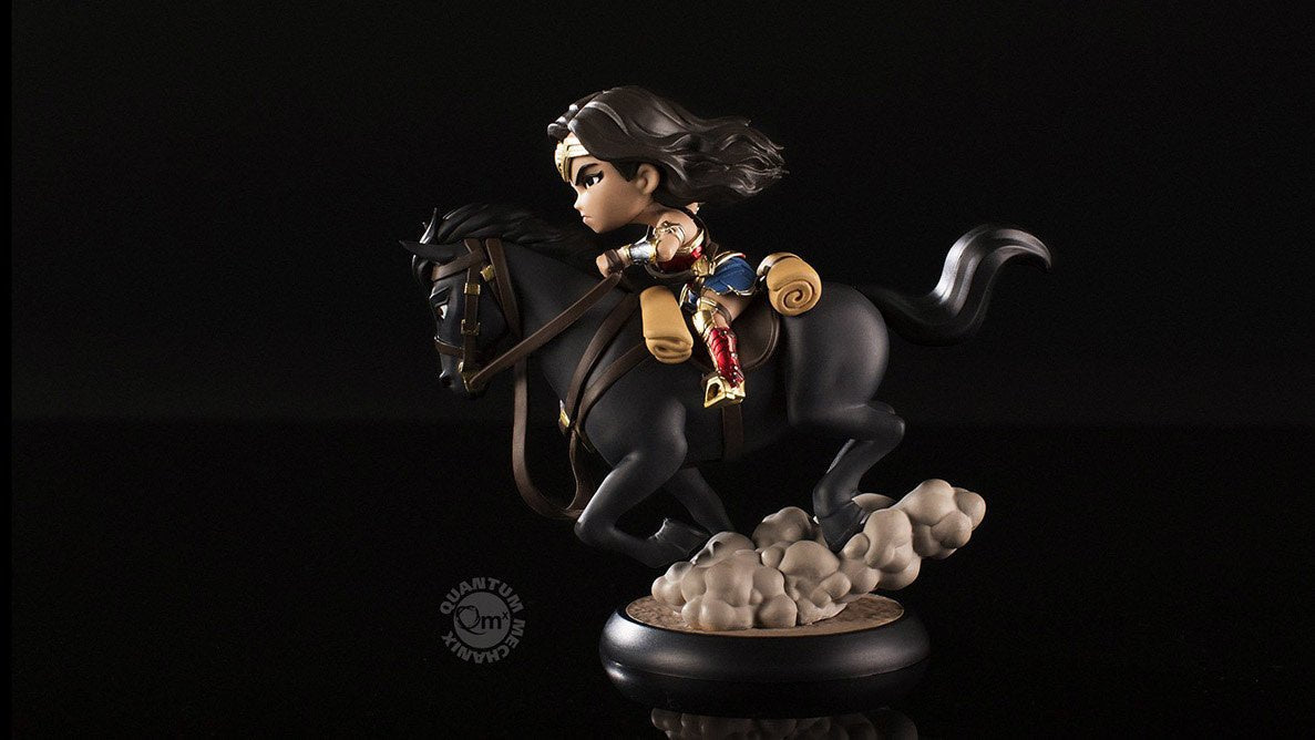 DC Comics: Wonder Woman on a Horse Q - Fig Max PVC Diorama - Fans Geek Store