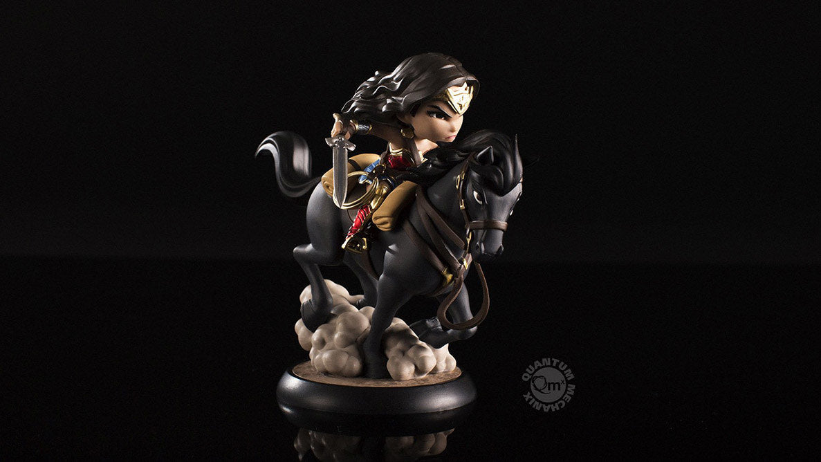 DC Comics: Wonder Woman on a Horse Q - Fig Max PVC Diorama - Fans Geek Store