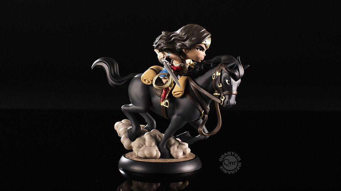 DC Comics: Wonder Woman on a Horse Q - Fig Max PVC Diorama - Fans Geek Store