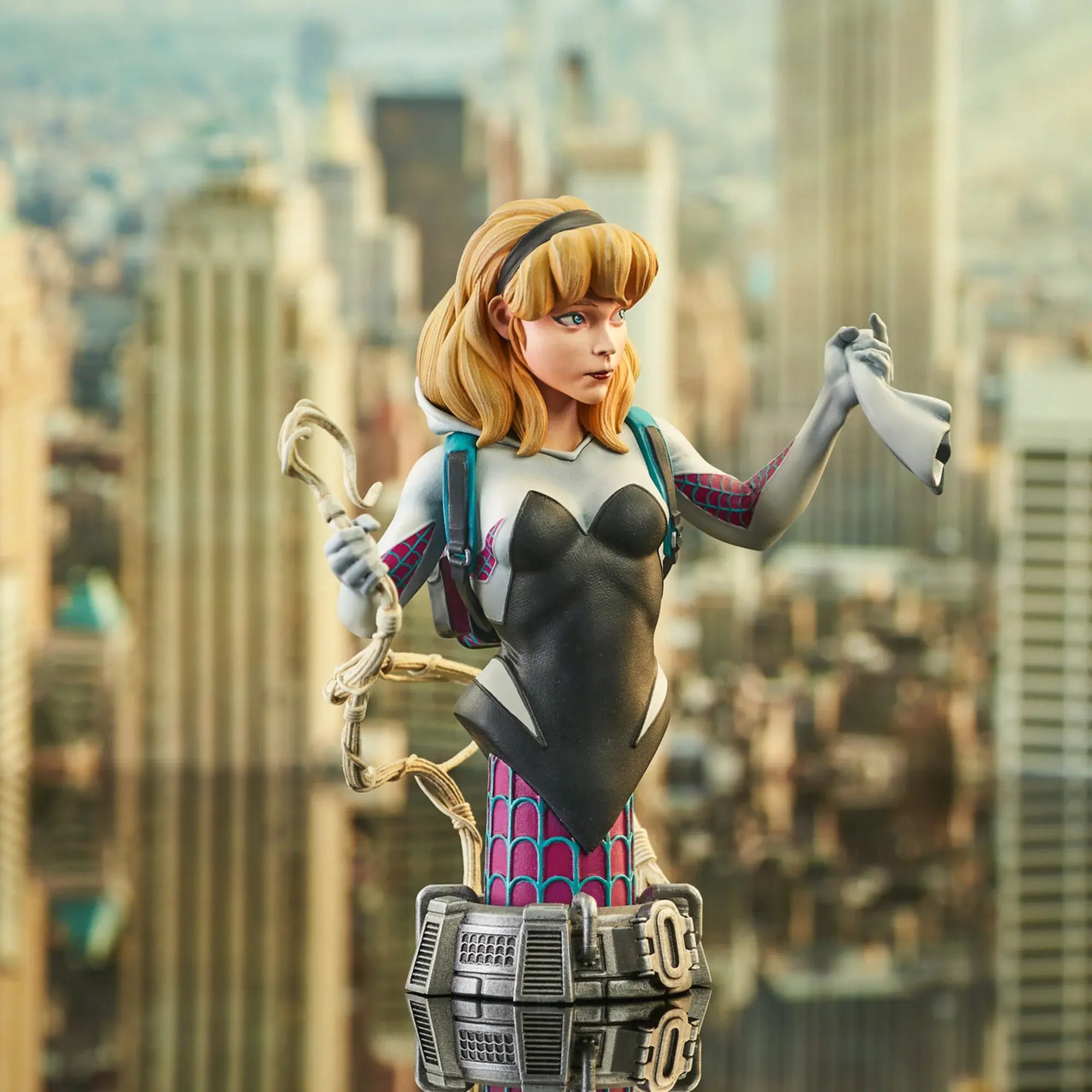 Marvel Comics Bust 1/7 Ghost Spider 15 cm - Fans Geek Store