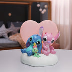 Disney Stitch & Angel Light - Up Scene met Scrump - Romantisch Beeldje - Fans Geek Storeproduct_typeDisney
