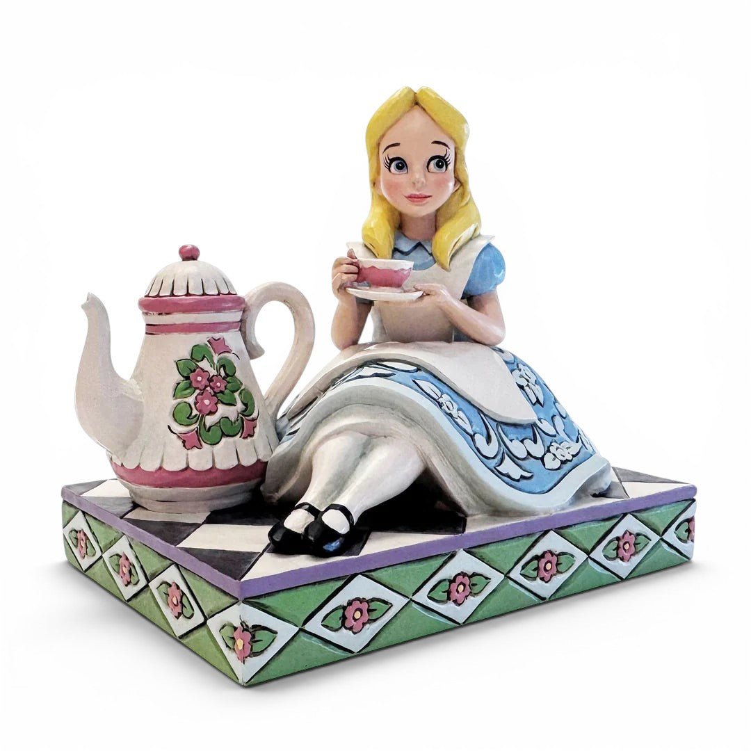 Disney Traditions: Alice met Theepot Beeldje | Jim Shore – Alice in Wonderland - Fans Geek Storeproduct_typeDisney Traditions