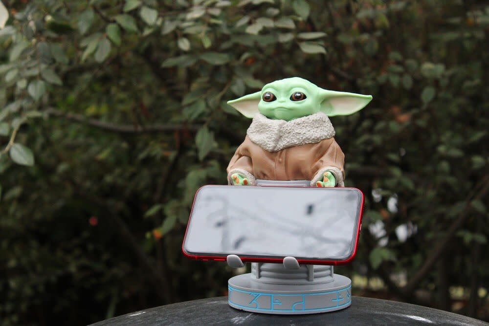 Star Wars: The Mandalorian - Grogu Seeing Stone Cable Guy Phone and Controller Stand - Fans Geek Store