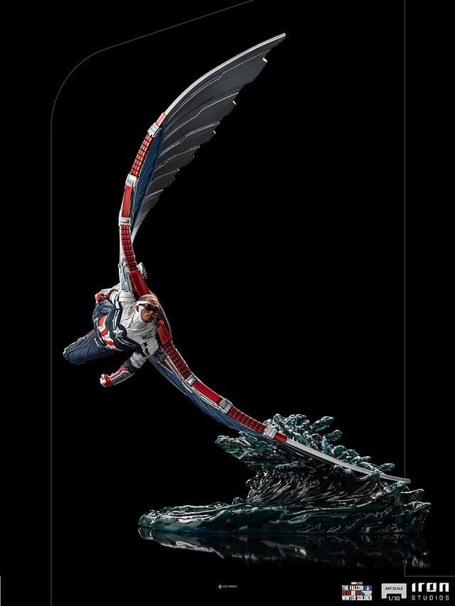 Marvel: The Falcon and the Winter Soldier - Captain America Sam Wilson Deluxe 1:10 Scale Statue - Fans Geek Store