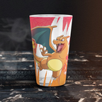 Fans Geek Store 400ml glass featuring a vibrant Charizard illustration from Pokémon on a dark wooden surface