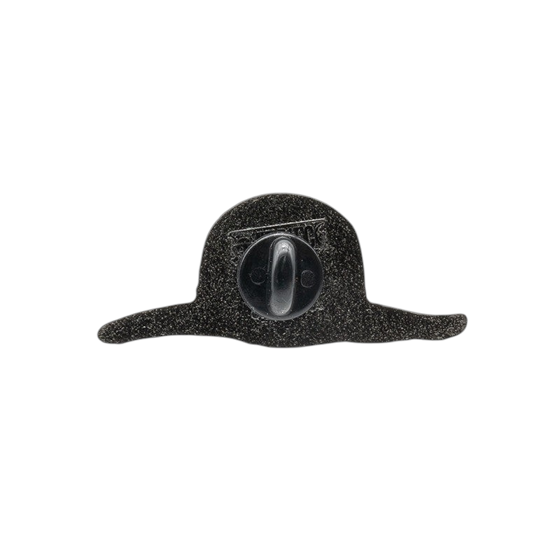 Fans Geek Store One Piece metal pin featuring the back view of Luffy's straw hat with a black rubber clutch backing.