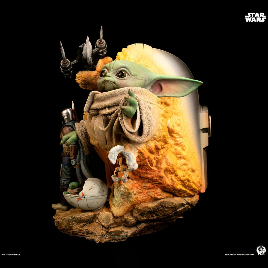 Fans Geek Store Star Wars The Mandalorian Fine Art Bust with Grogu and Razor Crest diorama. Polystone collectible.