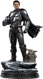 Fans Geek Store Iron Studios 1:4 scale polystone statue of The Mandalorian and Grogu with interchangeable parts.