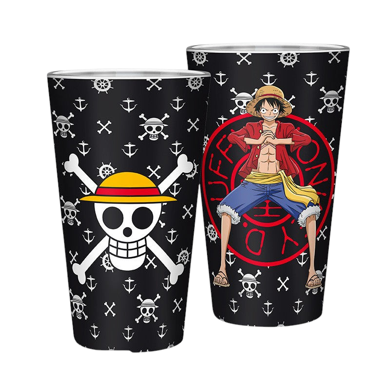 Fans Geek Store One Piece glass featuring Monkey D. Luffy and skull and crossbones pattern, 400ml capacity.
