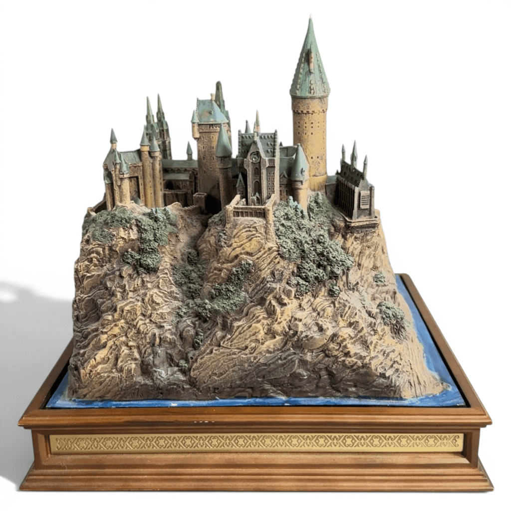Harry Potter: Hogwarts Castle Environment - Fans Geek Storeproduct_typeThe Noble Collection