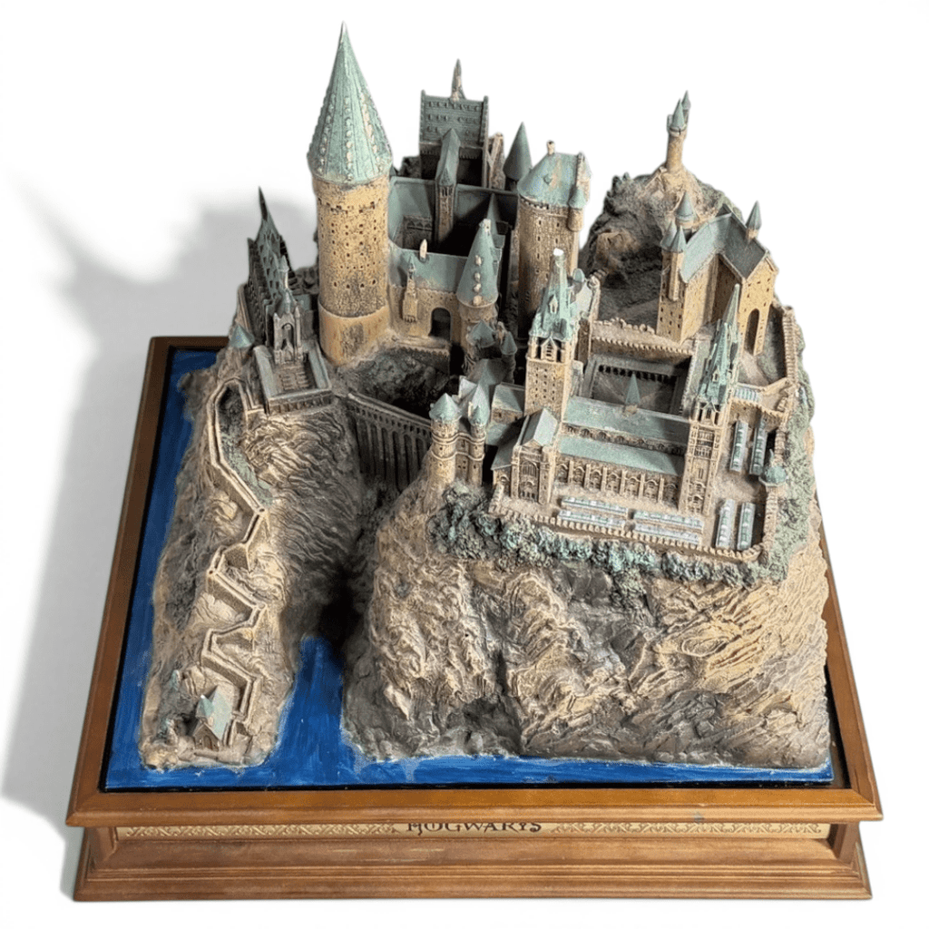 Harry Potter: Hogwarts Castle Environment - Fans Geek Storeproduct_typeThe Noble Collection