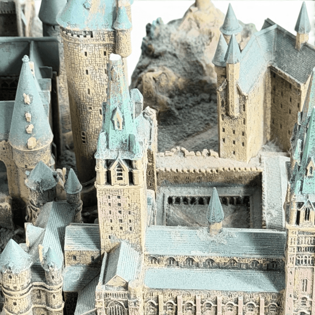 Harry Potter: Hogwarts Castle Environment - Fans Geek Storeproduct_typeThe Noble Collection