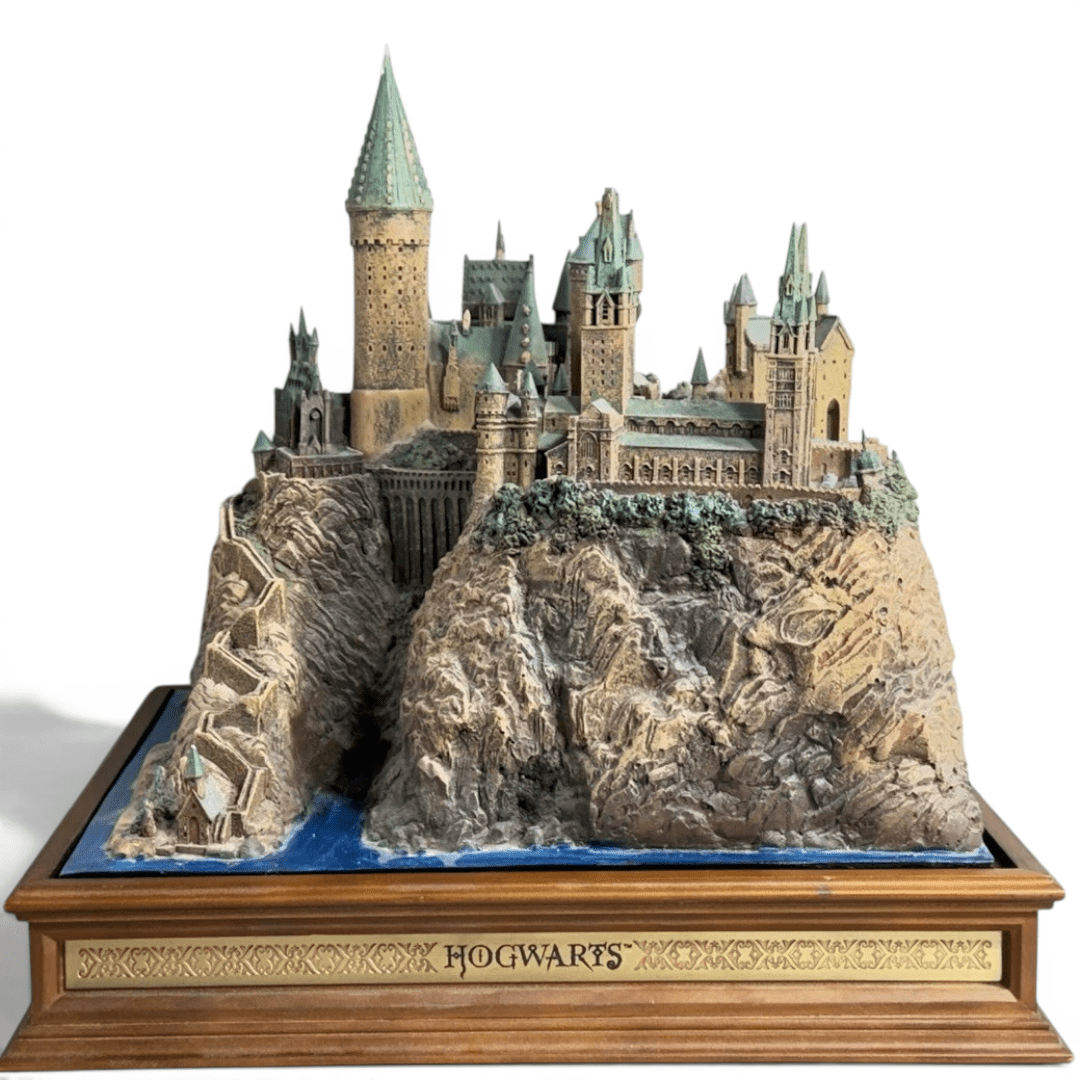 Harry Potter: Hogwarts Castle Environment - Fans Geek Storeproduct_typeThe Noble Collection