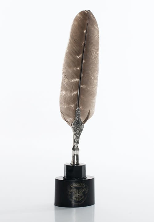 Harry Potter: Feather Pen & Letter Set - Fans Geek Store