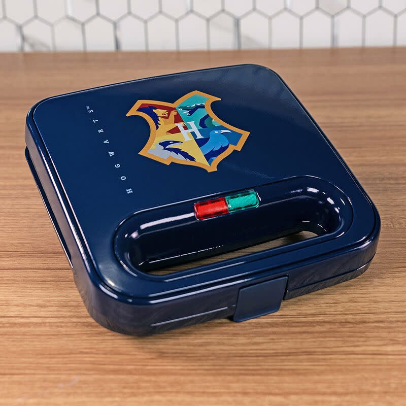 Harry Potter: Hogwarts Checkmate Sandwich Maker - Fans Geek Store
