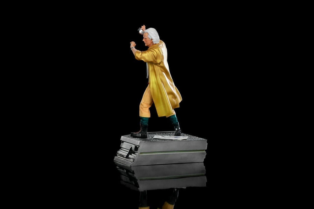 Back to the Future 2: Doc Brown in Alley 1:10 Scale Statue - Fans Geek Store