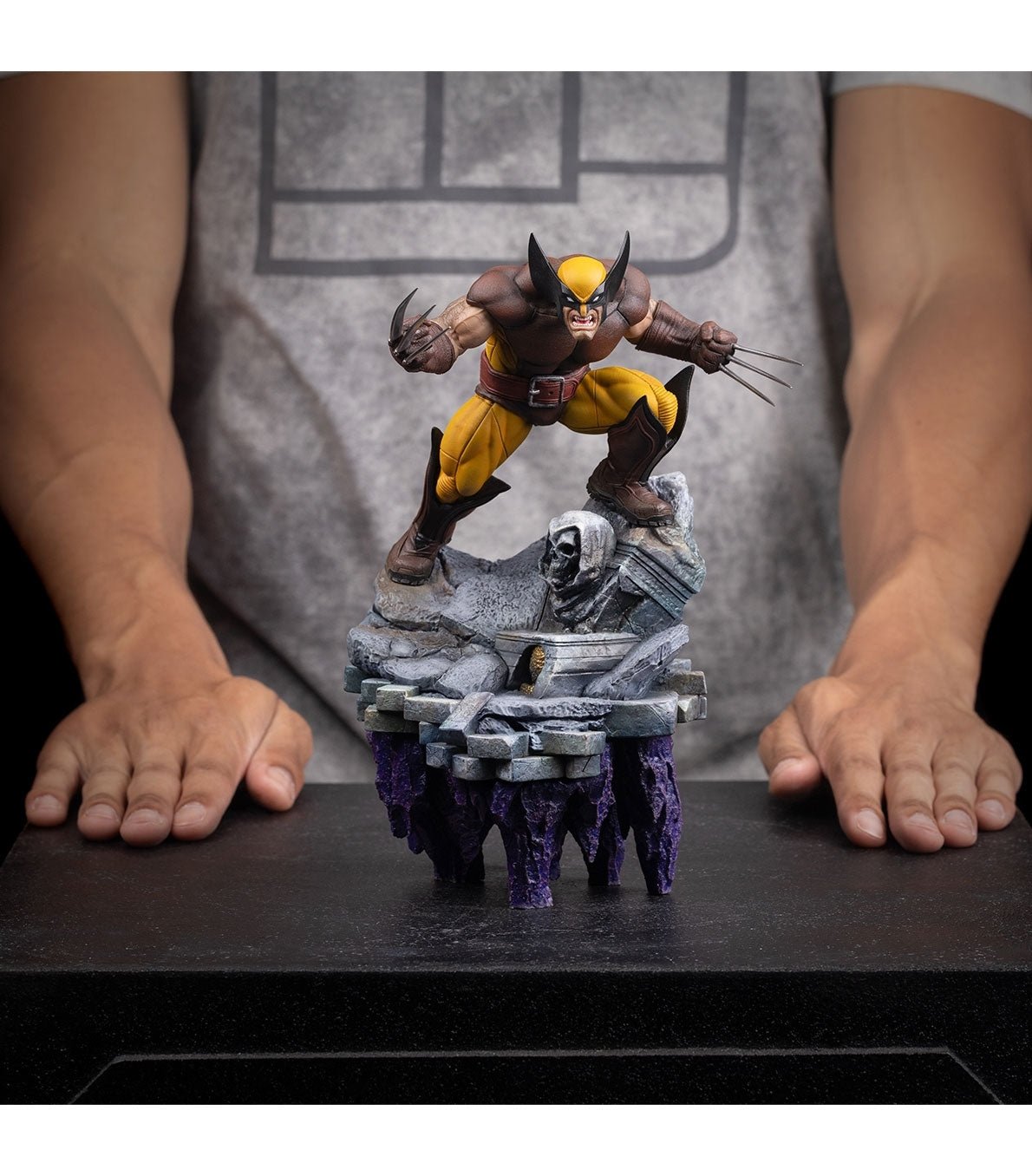 Marvel Diorama Wolverine Infinity Gauntlet 25cm - Fans Geek Storeproduct_type#Iron Studios