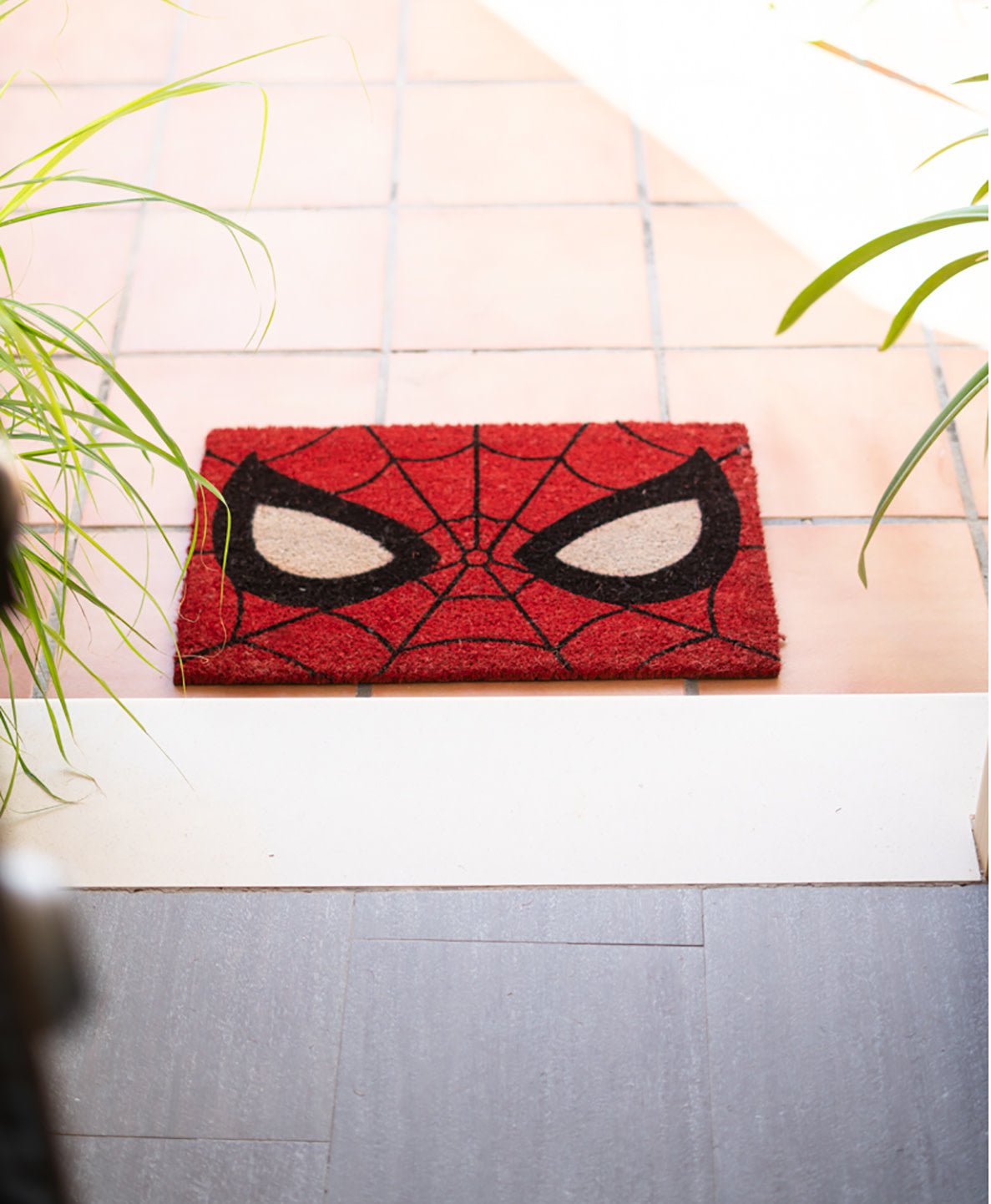 Marvel: Spiderman Eyes Doormat - Fans Geek Store