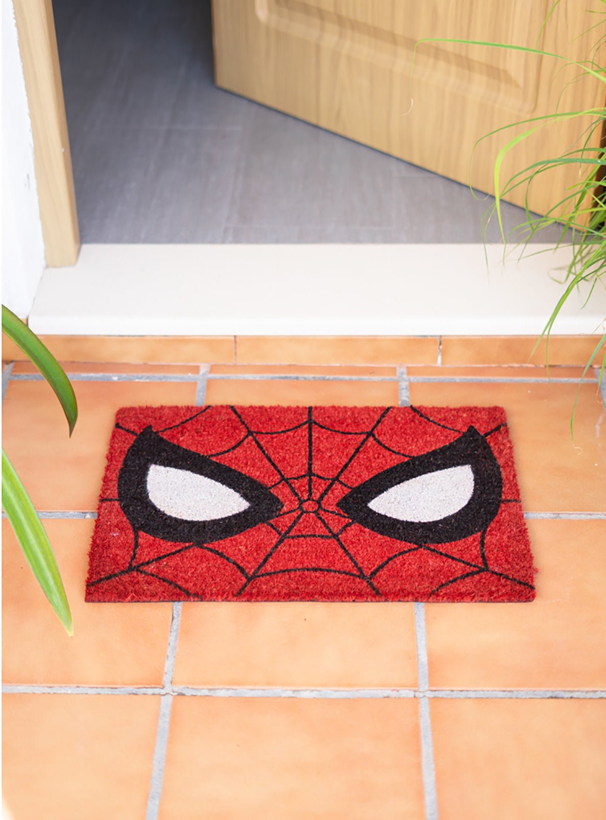 Marvel: Spiderman Eyes Doormat - Fans Geek Store