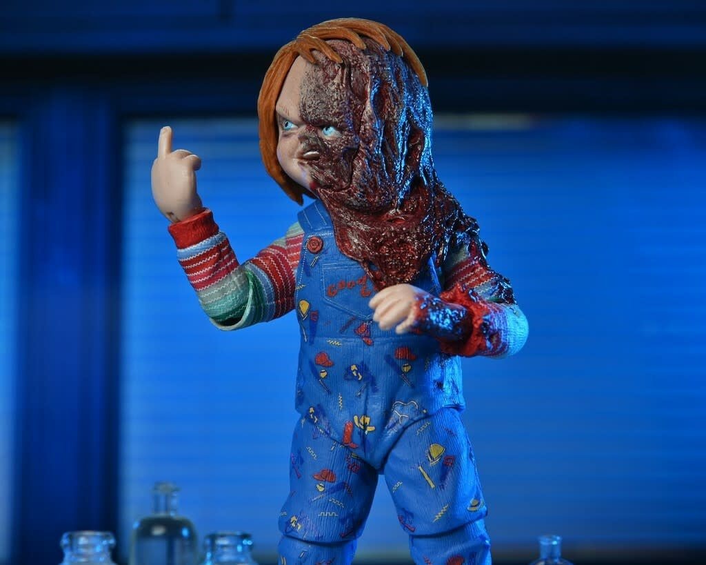 Child's Play: Chucky TV Series - Ultimate Chucky 7 inch Action Figure - Fans Geek Store