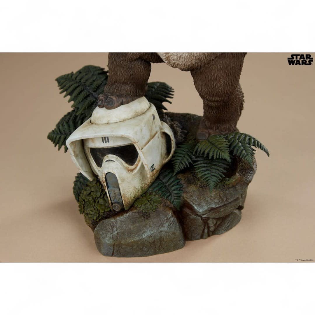 Star Wars: Episode VI - Return of the Jedi Premium Format Statue Wicket - Fans Geek Store