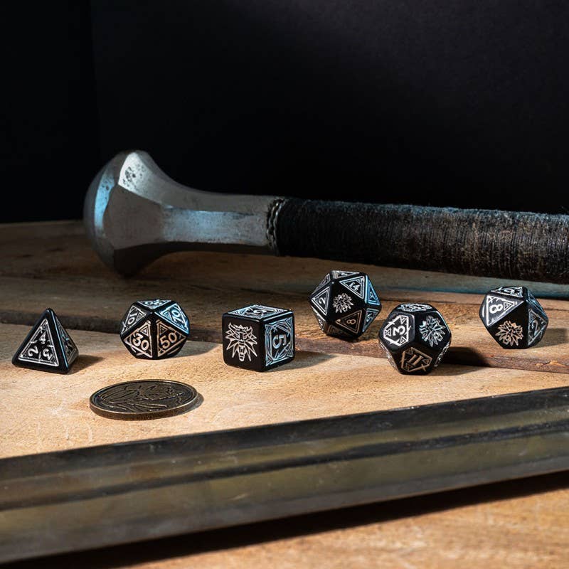 The Witcher dobbelsteenset Geralt zilveren zwaard zwart en zilver - Fans Geek Storeproduct_typeCardshouse
