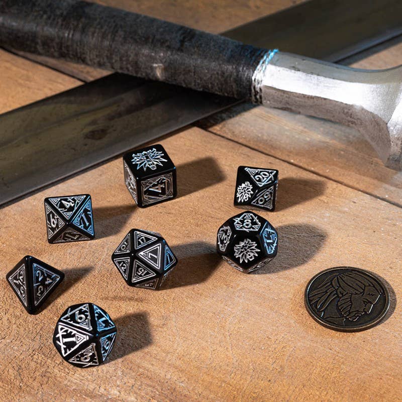 The Witcher dobbelsteenset Geralt zilveren zwaard zwart en zilver - Fans Geek Storeproduct_typeCardshouse
