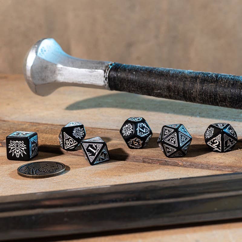The Witcher dobbelsteenset Geralt zilveren zwaard zwart en zilver - Fans Geek Storeproduct_typeCardshouse