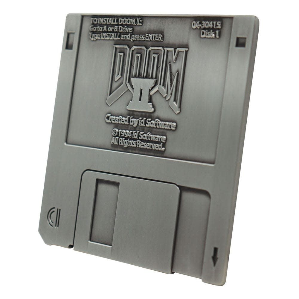 DOOM II – Replica “Arena Floppy Disk” Limited Edition (FaNaTtik) – met display stand - Fans Geek Store